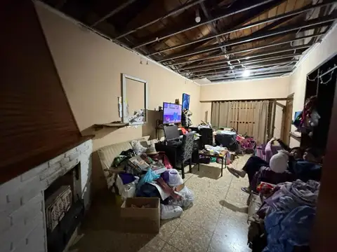 Casa en Venta en Adrogue, USD 100.000
