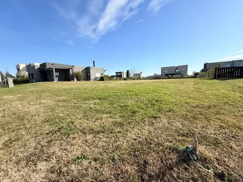 TERRENO EN VENTA EN SAN LUCAS - EXCELENTE UBICACIÓN