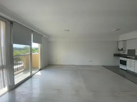 Alquiler y/o Venta Monoambiente, con pileta y cochera