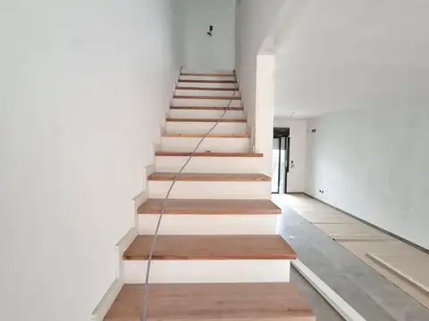 Casa 5 ambientes con 3 baños