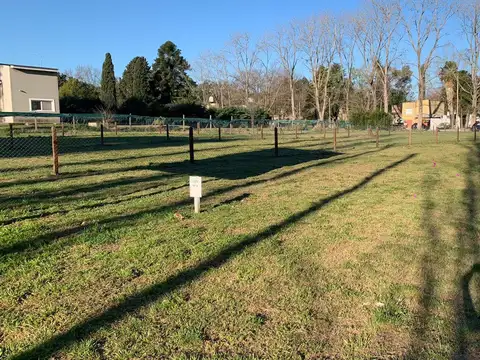 Terreno en venta en Barrio Parque Peró