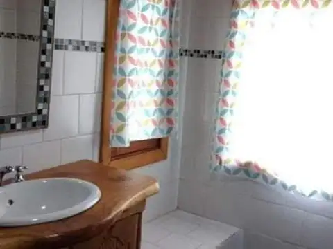 Casa 4 ambientes con 1 baño