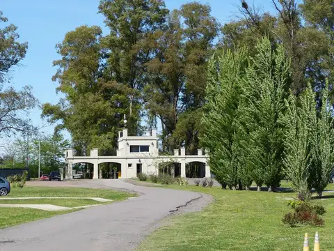 Av. Domingo Fernandez Beschted  s/n, Lujan