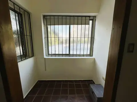 Oficina 2 ambientes con 1 baño