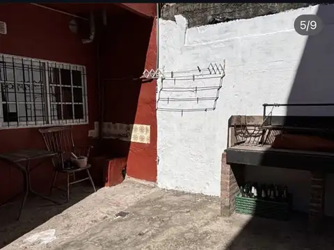 Excelente Casa 3 amb. +  Independiente.