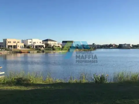 Venta de lote a la laguna - CANTON NORTE