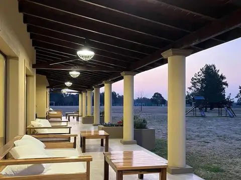 Lote en Mirabosques.