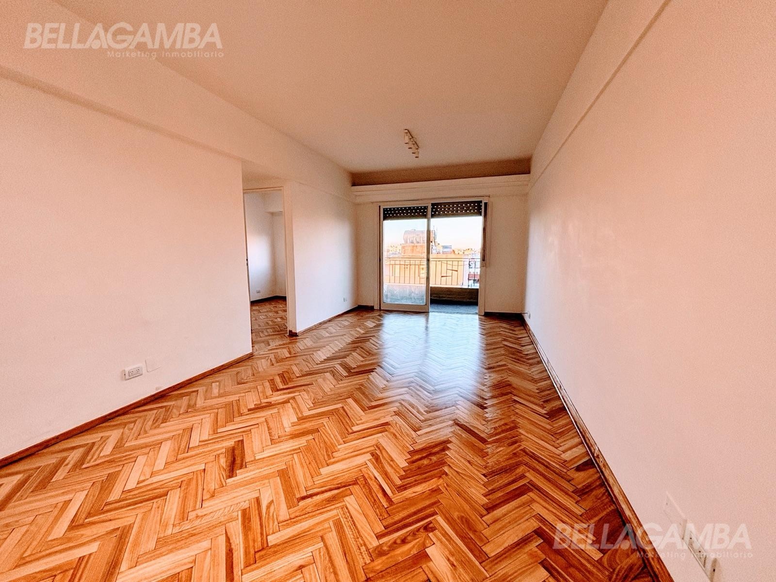 DEPARTAMENTO VENTA CABALLITO 4 AMBIENTES BALCON