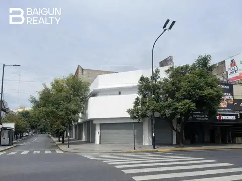 EN ESQUINA, IDEAL ZONA COMERCIAL!