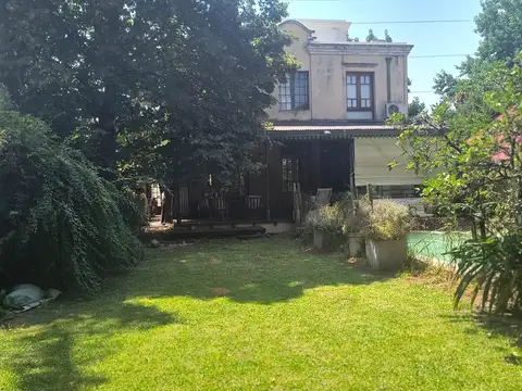 Venta Casa en Barrio Cerrado Tigre con 4 dormitorios y jardín