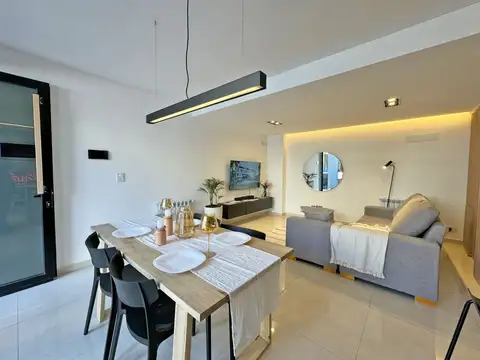 Casa en venta de 3 dormitorios c/ cochera en Fisherton