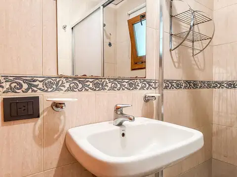 Casa Monoambiente con 8 baños