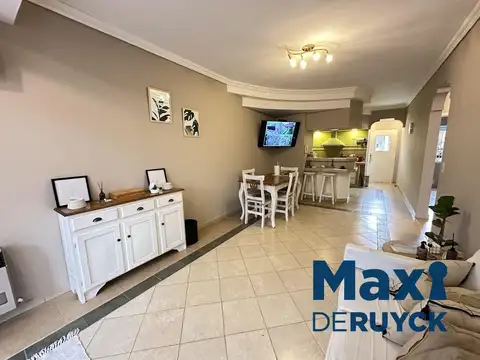 Casa en Venta en Quilmes Oeste, USD 180.000