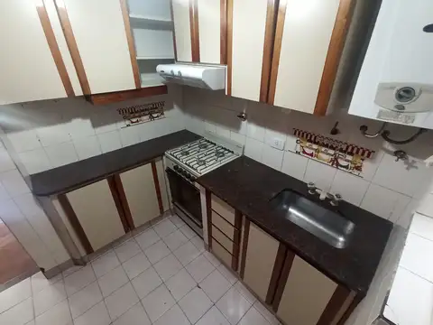 Villa Devoto 3 ambientes todo al frente con balcon corrido