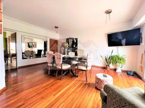 Departamento en Alquiler con 1 cocheras