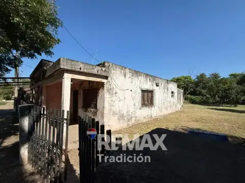 Casa 3 ambientes con 1 baño