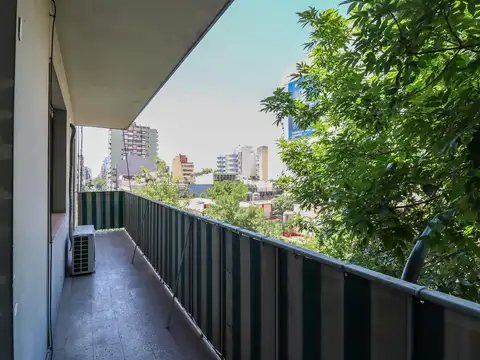 VENTA DEPARTAMENTO 4 AMBIENTES CON BALCON MUY LUMINOSO EN CABALLITO/FLORES