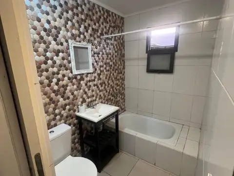 Depto Tipo Casa 2 ambientes con 1 baño