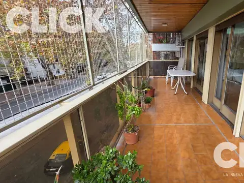 Departamento 5 ambientes con 3 baños