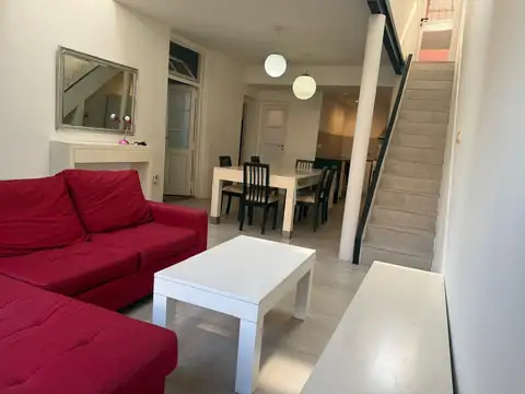 Depto Tipo Casa en Alquiler de 4 dormitorios
