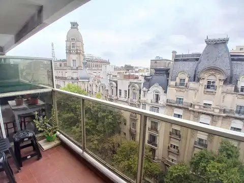 Excelente depto. Al frente con balcón. Mts de 9 de Julio