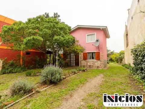 Casa: Yrigoyen N° 2.648 E/ Obligado y Andrade - Nueva Atlántis - C1001