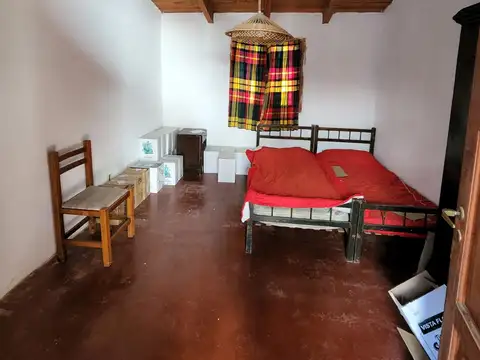 Casa 8 ambientes con 3 baños