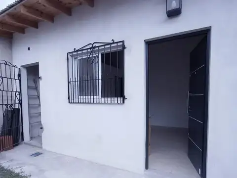 Casa en Alquiler en Victoria Barrio Centro, $ 500.000