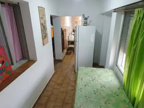 Depto Tipo Casa en Venta en Pompeya, USD 85.000