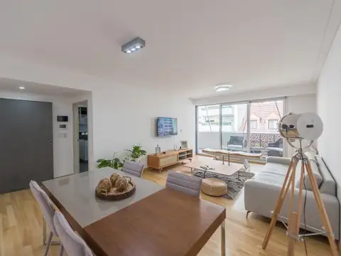 VENTA PISO CUATRO AMBIENTES- CABALLITOS- DOMOTIZADO- INLCUYE COCHERA