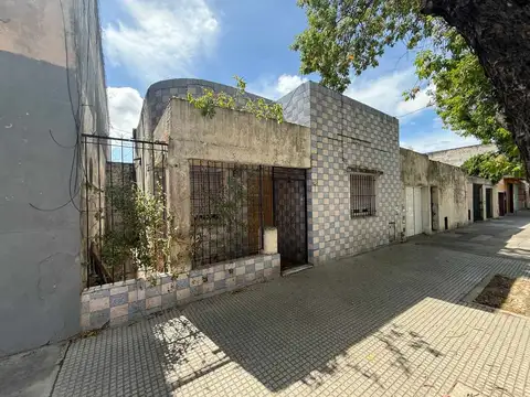 Galpon en Venta en Flores, USD 135.000