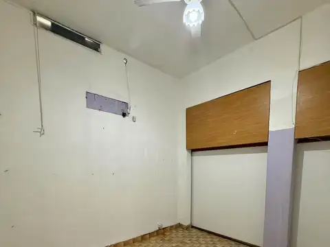 CASA 3 AMBIENTES CON HERMOSO PATIO Y QUINCHO