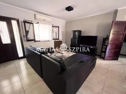 Casa 5 ambientes con 2 baños