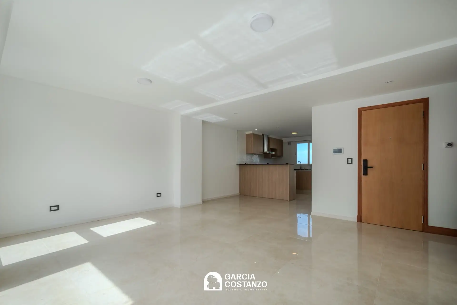 Departamento 3 amb, 101m² con balcón y vista al mar — La Perla