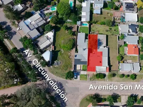 Casa en venta en Avellaneda a refaccionar