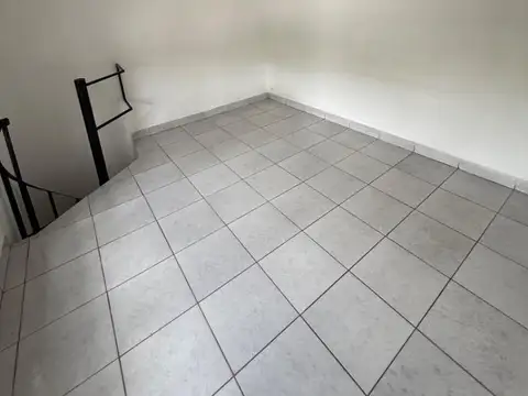 Departamento en Alquiler en Haedo, $ 300.000