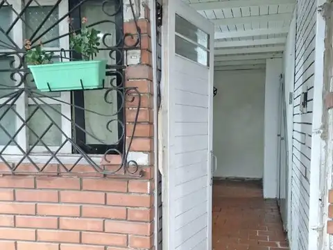 MONOAMBIENTE EN PB VILLA LUZURIAGA