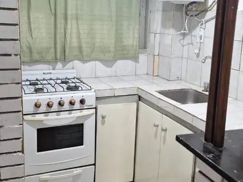 Departamento en Alquiler en Villa Luzuriaga, $ 300.000