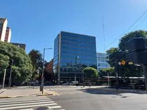 Av Paseo Colón al 600