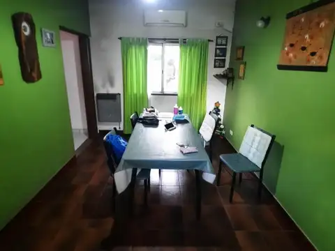 Casa 4 ambientes con 1 baño