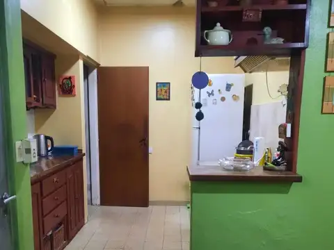 IMPERDIBLE PROPIEDAD CASTELAR NORTE 3 HABITACIONES