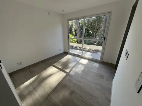 Casa - Venta - Argentina, Grand Bourg - Mario Bravo 349