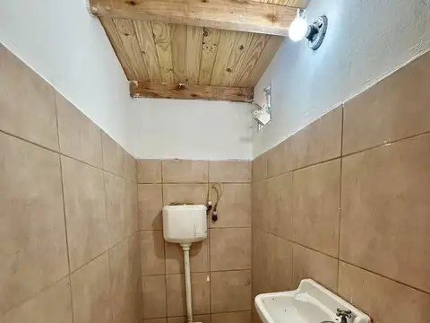 Local en Alquiler en Villa Dominico, $ 280.000