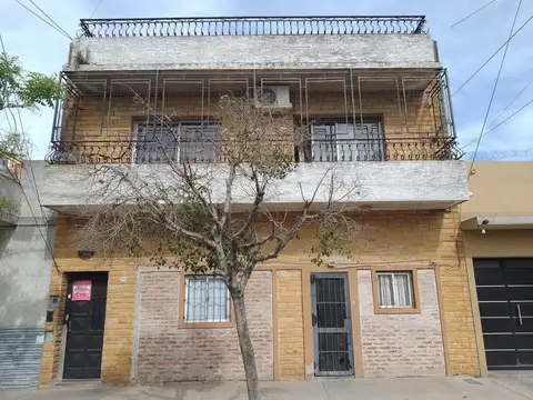 casa multifamiliar con local y galpon