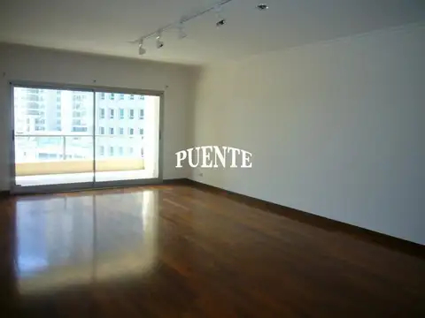 Edificio Rio Plaza 3 dormitorios y dep. de serv., con 2 cocheras  y baulera