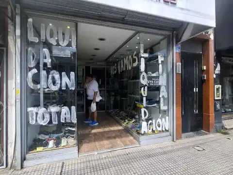 LOCAL COMERCIAL SOBRE AV LA PLATA