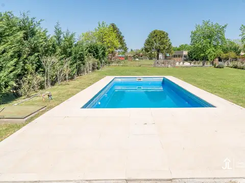 casa en  venta en E1 con dos lotes en Cardales Village
