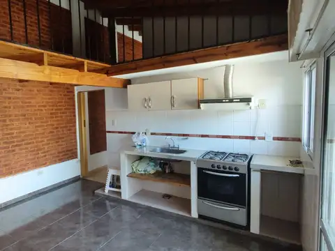 Depto Tipo Casa en Alquiler en Sarandi, $ 470.000