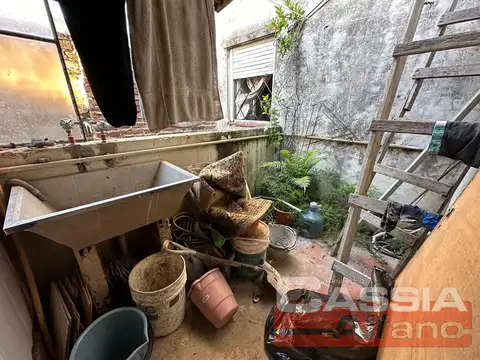 Depto Tipo Casa 2 ambientes con 1 baño