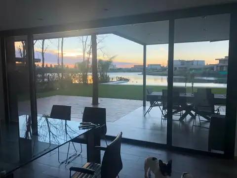 Casa en Venta al Este
